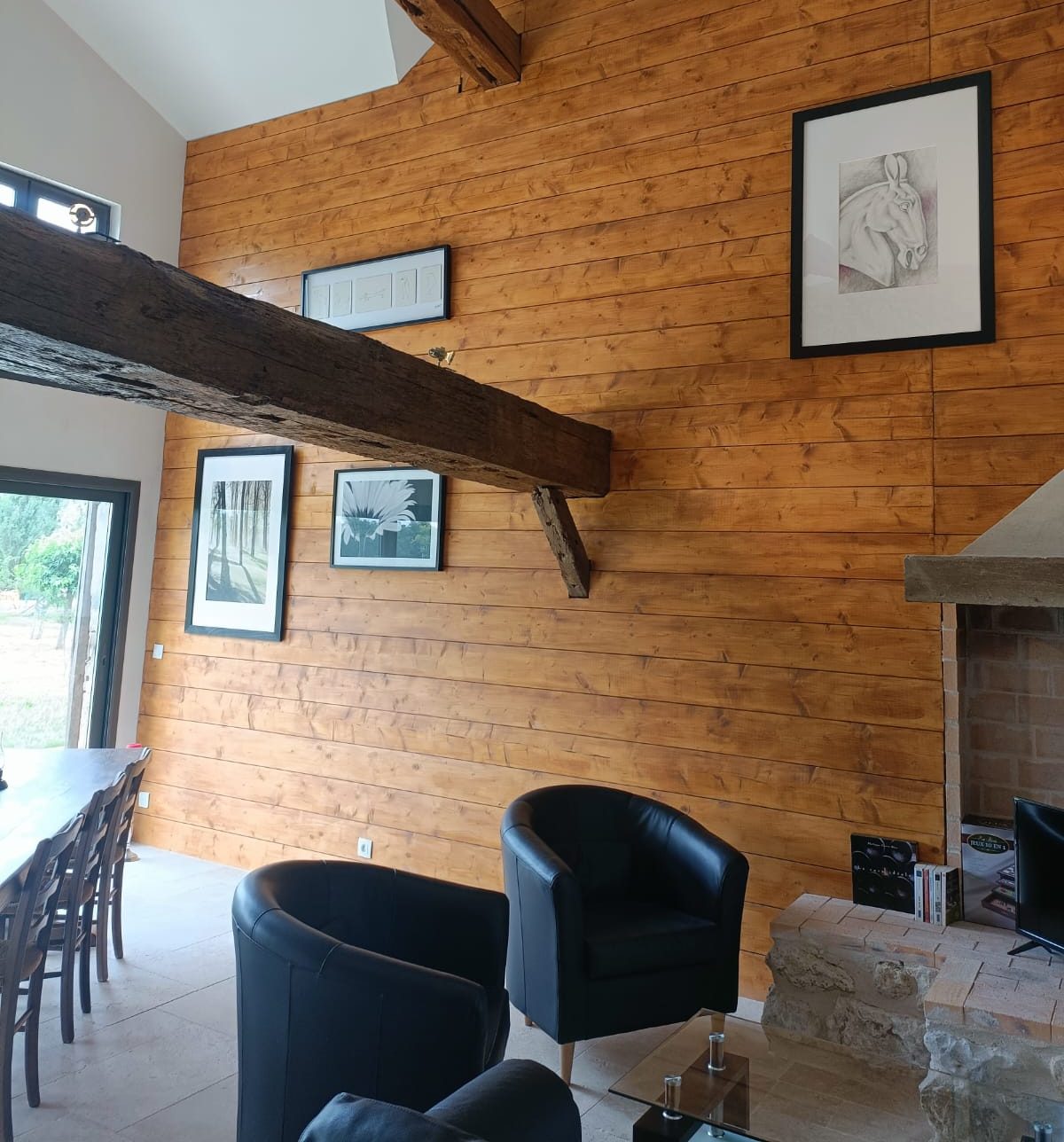 la salle a manger du gite le grand Castillon