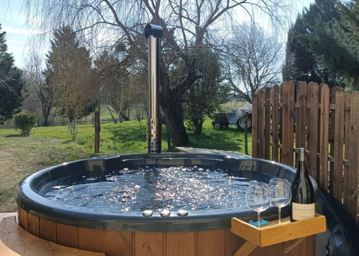 petit apéritif pour une relaxation dans le jacuzzi